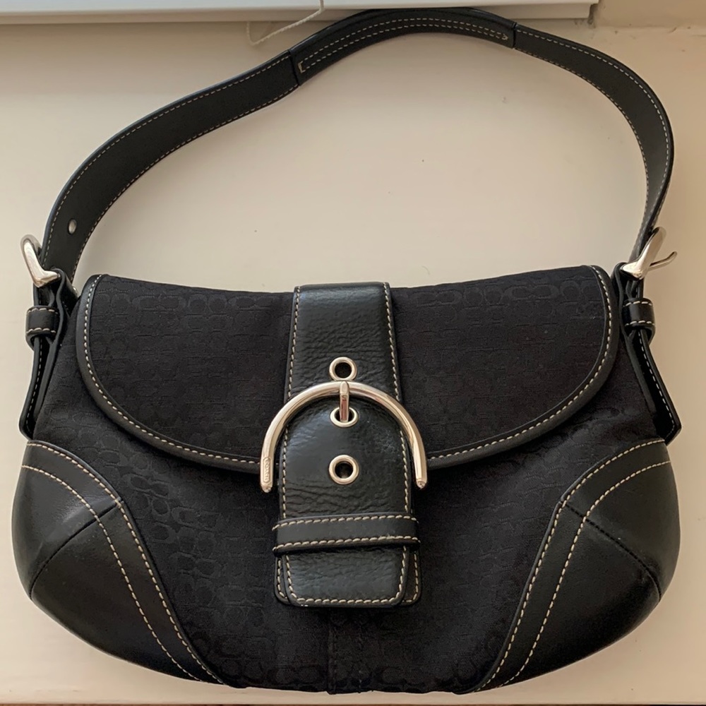 Coach mini soho purse style# AO5W-6818. Black leather and canvas